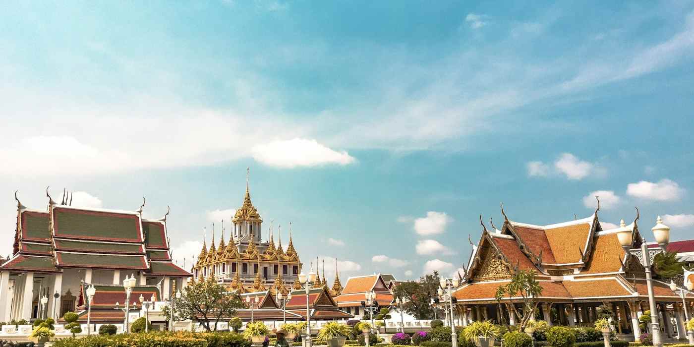 Loha Prasat (Wat Ratchanatdaram) and the surrounding temple grounds